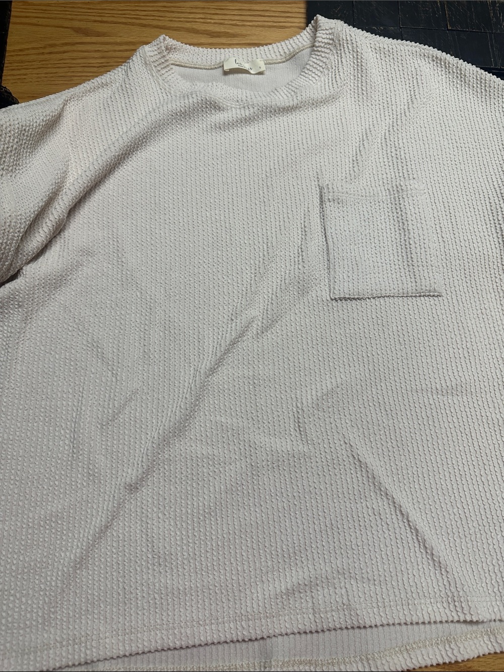 Women’s Textured Pocket Tee - cream